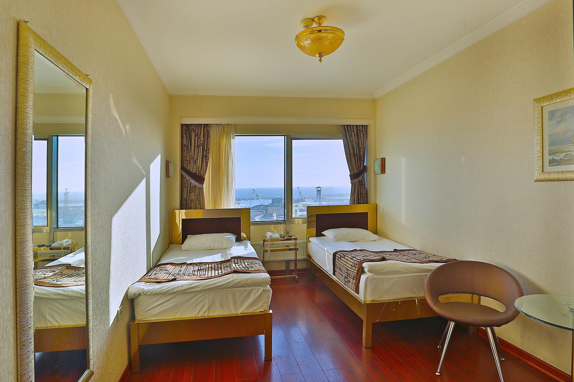 Grand Madrid Hotel อิสตันบูล ภายนอก รูปภาพ