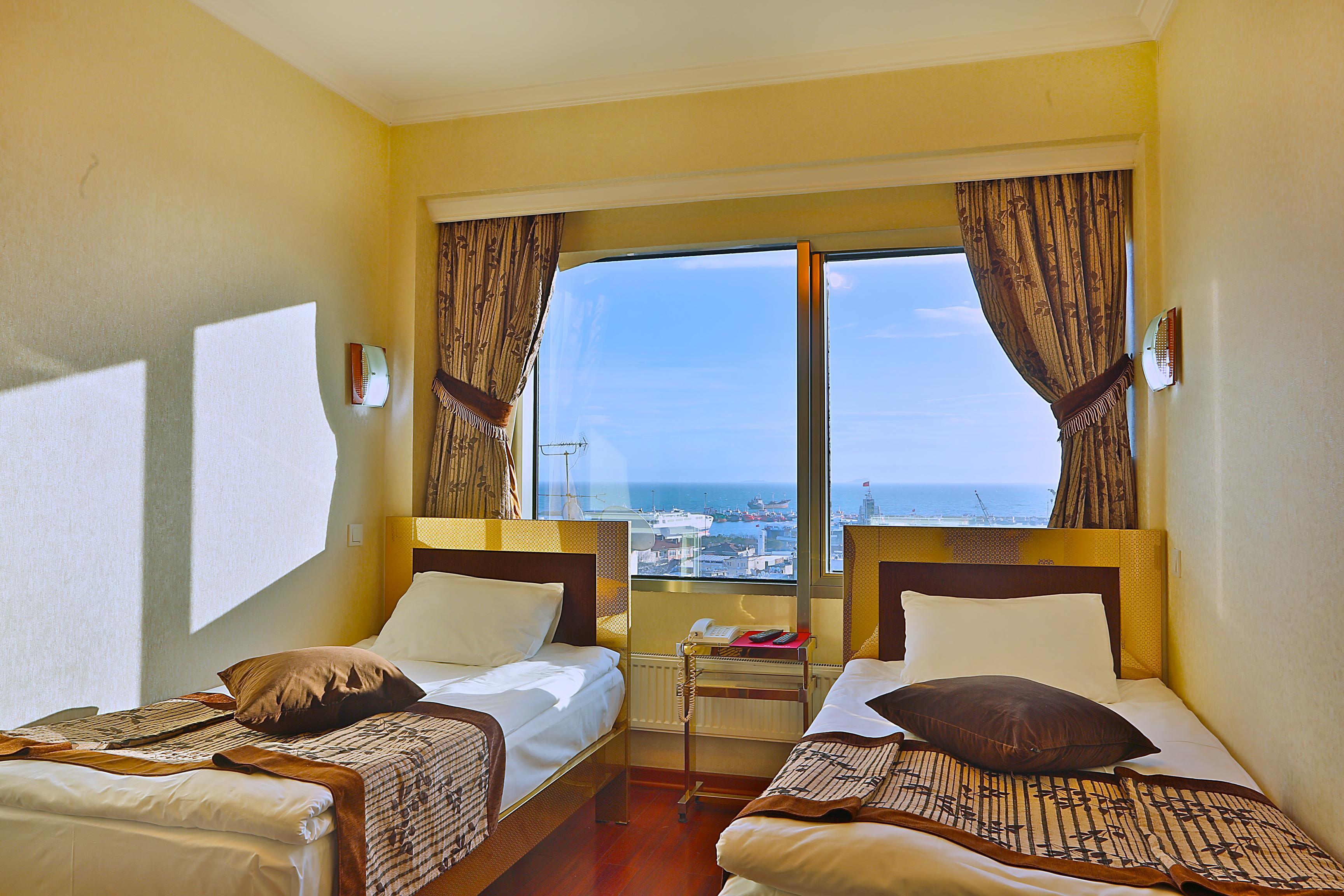 Grand Madrid Hotel อิสตันบูล ภายนอก รูปภาพ