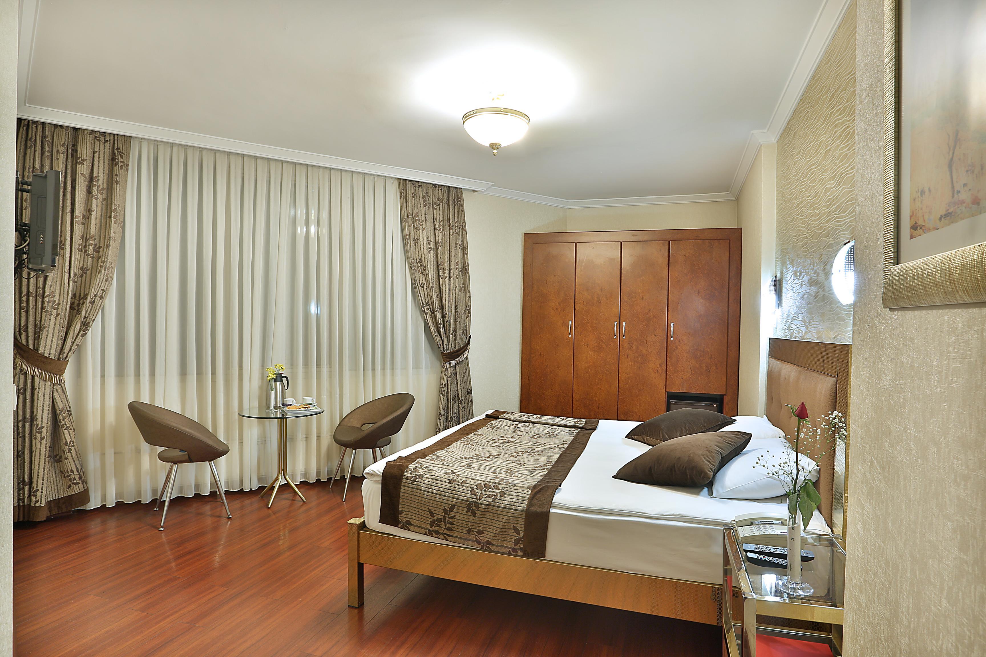 Grand Madrid Hotel อิสตันบูล ภายนอก รูปภาพ