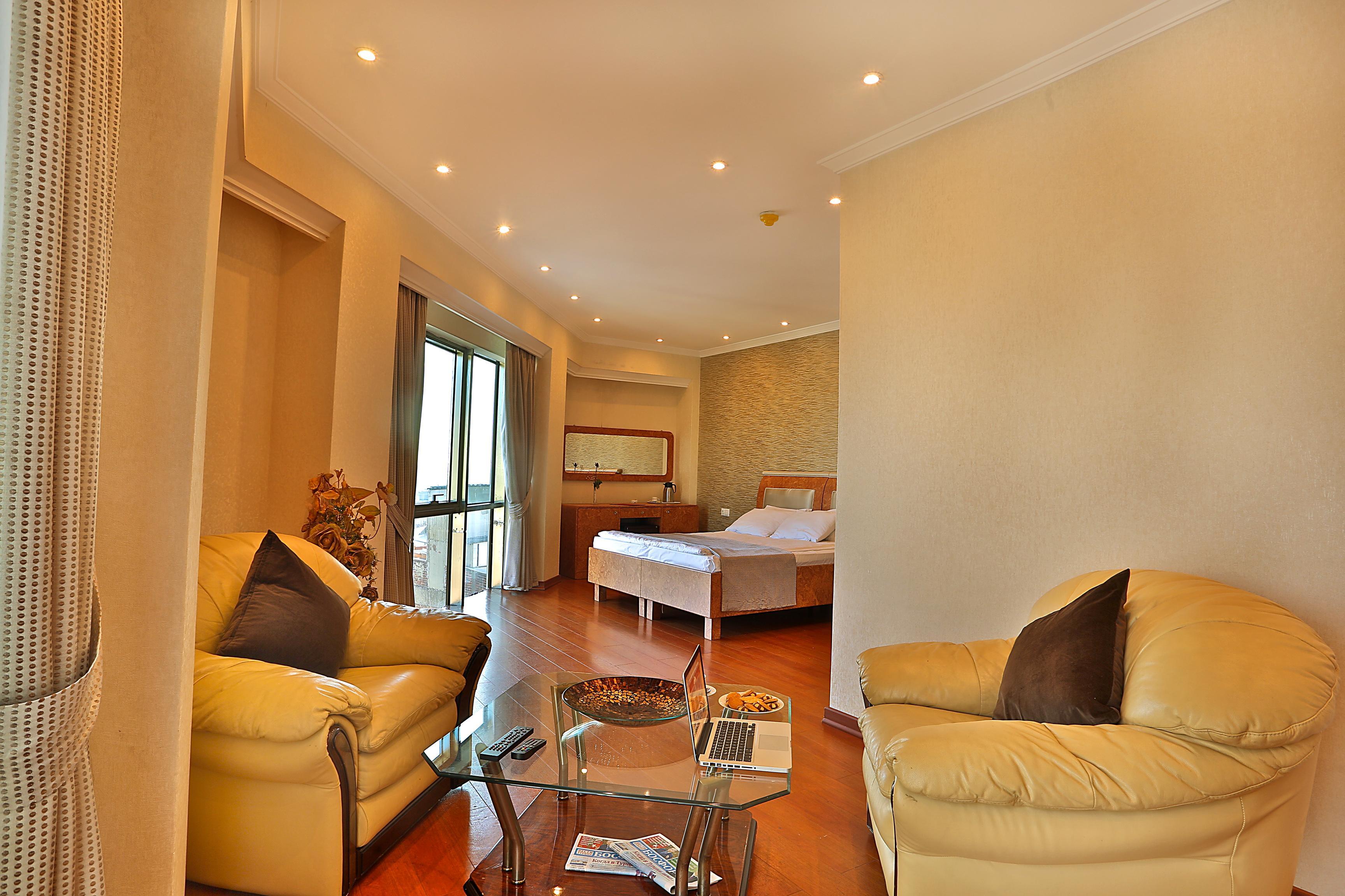 Grand Madrid Hotel อิสตันบูล ภายนอก รูปภาพ